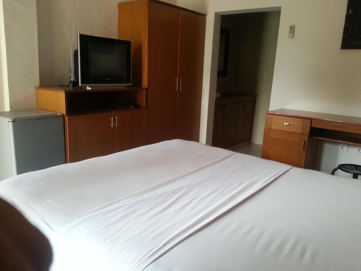 New Asta Graha Guesthouse Jimbaran Екстериор снимка